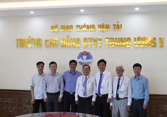 Đoàn đánh giá ngoài Saigon Academy thực hiện đánh giá chất lượng chương trình đào tạo tại Trường Cao đẳng Giao thông vận tải Truương II (Bộ Giao thôvận tải).